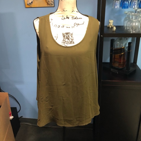 Cute shirt - Picture 1 of 4